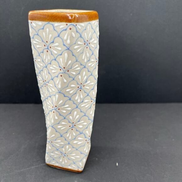 MCM Casher Mexico Hand Painted Textured Twisted 7.5” Ceramic Vase - Picture 10 of 11